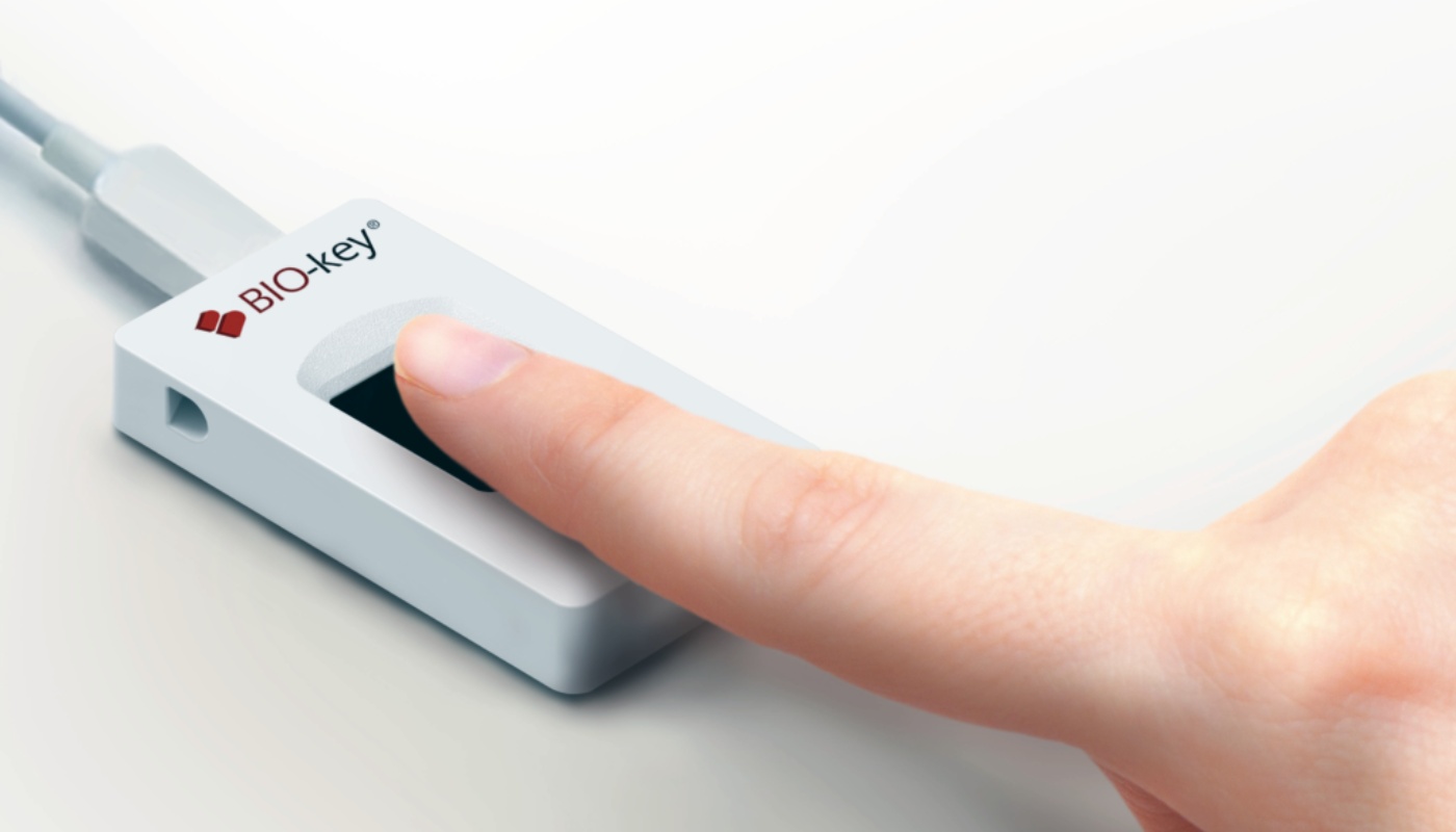 Ứng dụng công nghệ cảm biến nhận dạng vân tay trong y tế